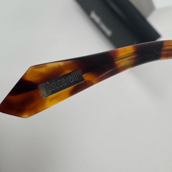 Just Cavalli, Roberto Cavalli tortoise shell cat eye sunglasses NWOT’s - Picture 9 of 9